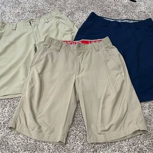 Men’s Under Armour Size 32 golf shorts